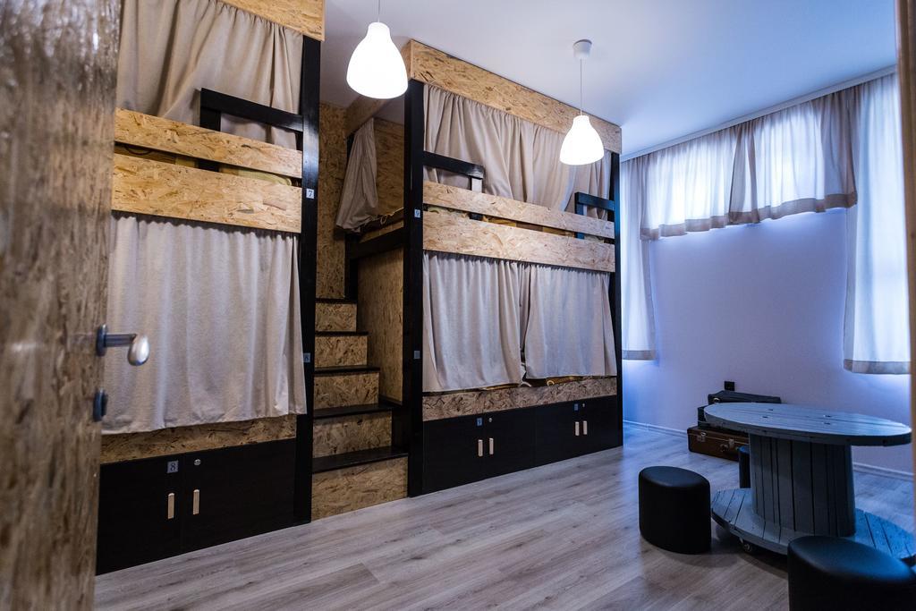 Hostel Day 'N' Night Ni Quarto foto