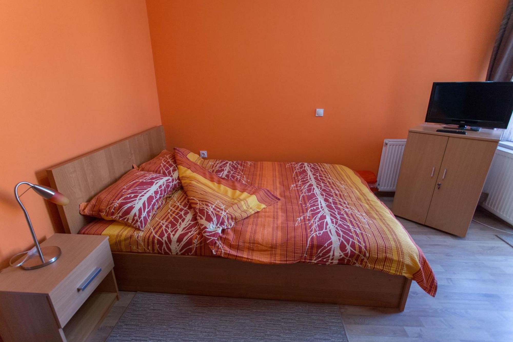 Hostel Day 'N' Night Ni Quarto foto